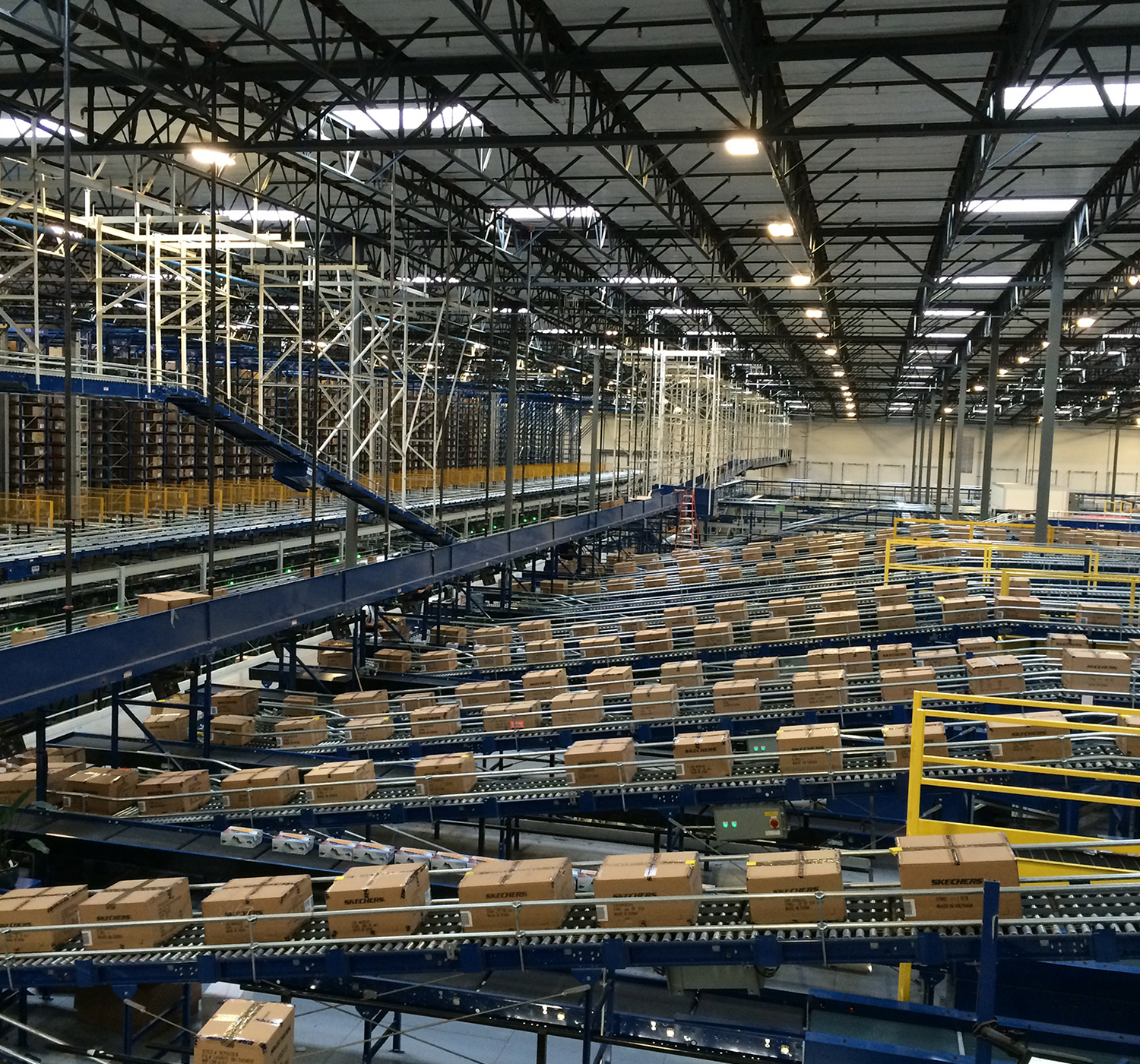 NOSOTROS Skechers Store